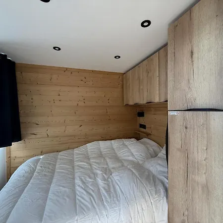 Lauzieres 4 People * Val Thorens